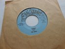 THE EARLS Amor / Remember Me Baby 45 Old Town 1182