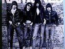 RAMONES 1st ALBUM ULTRA-RARE ORIG '75 SIRE LP w/ORIG CAT #  & LABEL MISPRINT EXC