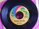 PSYCH -- RABBIT MACKAY - Tendency To Be Free (Uni Promo 45 w/company sleeve)