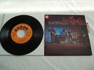 LES BEATLES EP 45 T  REF 3746  LANGUETTE  MINT