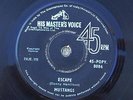 The Mustangs - Escape / Gonks Go Beat - RCA HMV 45 POPV. 8086