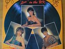THE THREE DEGREES LIVE IN THE UK VINYL LP SIGNED (TOUR LP) EX/EX