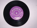 ELVIS PRESLEY  45 SINGLE   LAWDY MISS CLAWDY    HMV    SILVER   1957
