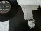 Stiff little fingers, rare punk, signed, gotta gettaway, suspect device. A1 B1