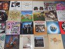 Vinyl 80er gemischt, von RUN-DMC über Yello bis Hot Chocolate (24 Stück)
