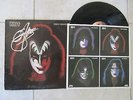 KISS SIGNED -  SIMMONS   LP ALBUM RECORD - GENE SIMMONS - RARE