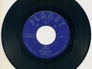 MALIBU'S - CRY / LEAVE ME ALONE VG+ 45 '66 Planet Records monster garage HEAR