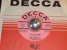 The Outcasts -Set Me Free- Garage 45 on Decca - Hear