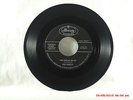 BEN HEWITT -(45)- YOU BREAK ME UP / I AIN'T GIVIN' UP NOTHIN' - MERCURY - 1959