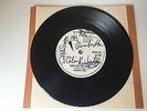 DIAMOND HEAD  SIGNED 7