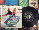 Bill Haley And His Comets - Rockin' Around The World 7