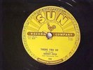 Johnny Cash  78  Train Of Love / There You Go  SUN 258    (10