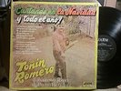 tonin romero-cantando en la navidad y todo el ano