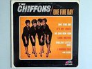 The Chiffons – One Fine Day R&B RARE SOLID 1963 CLASSIC CLEAN ORIGINAL LP