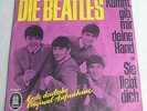 DIE BEATLES - KOMM, GIB MIR DEINE HAND / SIE LIEBT DICH  --- PLAYS GREAT *