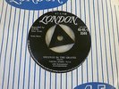 YOUNG JESSIE SHUFFLE IN THE GRAVEL RARE UK LONDON TRI ORIGINAL STUNNING