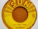 THE SUNRAYS - LOVE IS A STRANGER b/w THE LONELY HOURS - SUN # 293 - 1958
