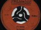 ITS RAINING (Great intro) / SOUND OF MUSIC   THREE TOPS (*Soulful Rocksteady*) ?