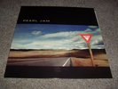 PEARL JAM -YIELD- VERY HARD TO FIND AMAZING LP IN ABSOLUTE PRISTINE CONDITION