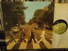 BEATLES / ABBEY ROAD orig. Apple SO-383 plays a strong VG+ w/ Her Majesty