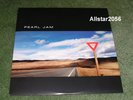 1998 PEARL JAM YIELD LP ORIGINAL ISSUE EPIC E 68164 DIE CUT JACKET WITH STICKER