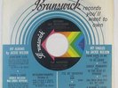Northern Soul 45 - Artistics - Nothing But Heartaches - Brunswick - NM mp3