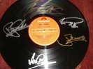 DEEP PURPLE -- Perfect Strangers -- signed vinyl record