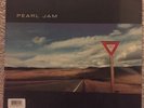 PEARL JAM Yield FACTORY SEALED US LP Rare 1998 1st Pressing   FREE PJ Patch