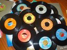 PLATTER PAK 45 rpm SWIRL STORAGE CASE + 41 RECORDS  DIVIDERS ORIGINAL SLEEVES