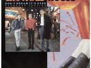 CROWDED HOUSE Don't Dream It's Over 12