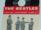 THE BEATLES ---  she loves you ---Swan Usa