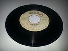 GIGGLER/SINK IN SAND - PATRICK THOMAS [ROOTS REGGAE]  7