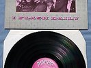 LP von  The Daily Flash ?– I Flash Daily
