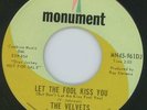 Northern Soul - Velvets - Let The Fool Kiss You ** LISTEN **