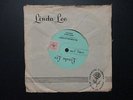 LAURIE WADES CAVALIERS- THE PHANTOM GUITARIST- 1st PRESSING- RARE OZ 1964 SINGLE