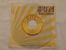 Vintage 45 RPM Johnny Cash on Sun Records w sleeve Folsom Prisom Blues E / E