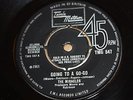 THE MIRACLES - GOING TO A GO-GO / CHOOSEY BEGGAR  - VG++
