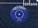 MINDBENDERS - 'Schoolgirl' (Fontana 1967) Excellent Condition Original 45.