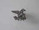 DEEP PURPLE 80'S ISSUE STORMBRINGER LOGO DESIGN METAL PIN BADGE