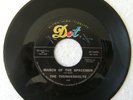 1963 The THUNDERBOLTS  March Of the Spacemen 45rpm Surf  VG+