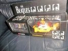 THE BEATLES CORGI YELLOW SUBMARINE 4 BEATLES FIGURES  WHITE & YELLOW HATCHES NEW
