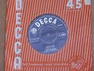 THE BEAZERS - BLUE BEAT DECCA F 11827 RARE SINGLE STUNNING