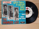 The Shangri-Las ?– Give Him A Great Big Kiss - 45T VG+/VG++ RBEV. 28007