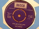 THE ZOMBIES GOIN OUT OF MY HEAD / SHE DOES EVERYTHING FOR ME UK DECCA 7