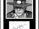 STEVIE-RAY VAUGHAN - GUITAR LEGEND - ORIGINAL HAND SIGNED AUTOGRAPH