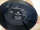 RARE h.m.v 1966 pop 1583 Dust My Broom/I'm hookedIke And Tina Turne soul supply