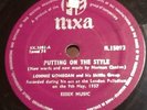 BOX  OF 78rpm RECORDS OF POPULAR MUSIC DURIN THE 40/70 Period
