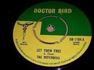 THE DEFENDERS Set Them Free UK ORIGINAL Doctor Bird  DB 1104 EX+ ROCKSTEADY