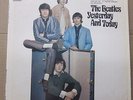 THE BEATLES Yesterday And Today 1971 ST-2553 Canada Red Target LP In Shrink RARE