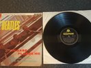 the beatles - please please me mono Lp. 1st pressing . Cat no : pmc 1202 signed